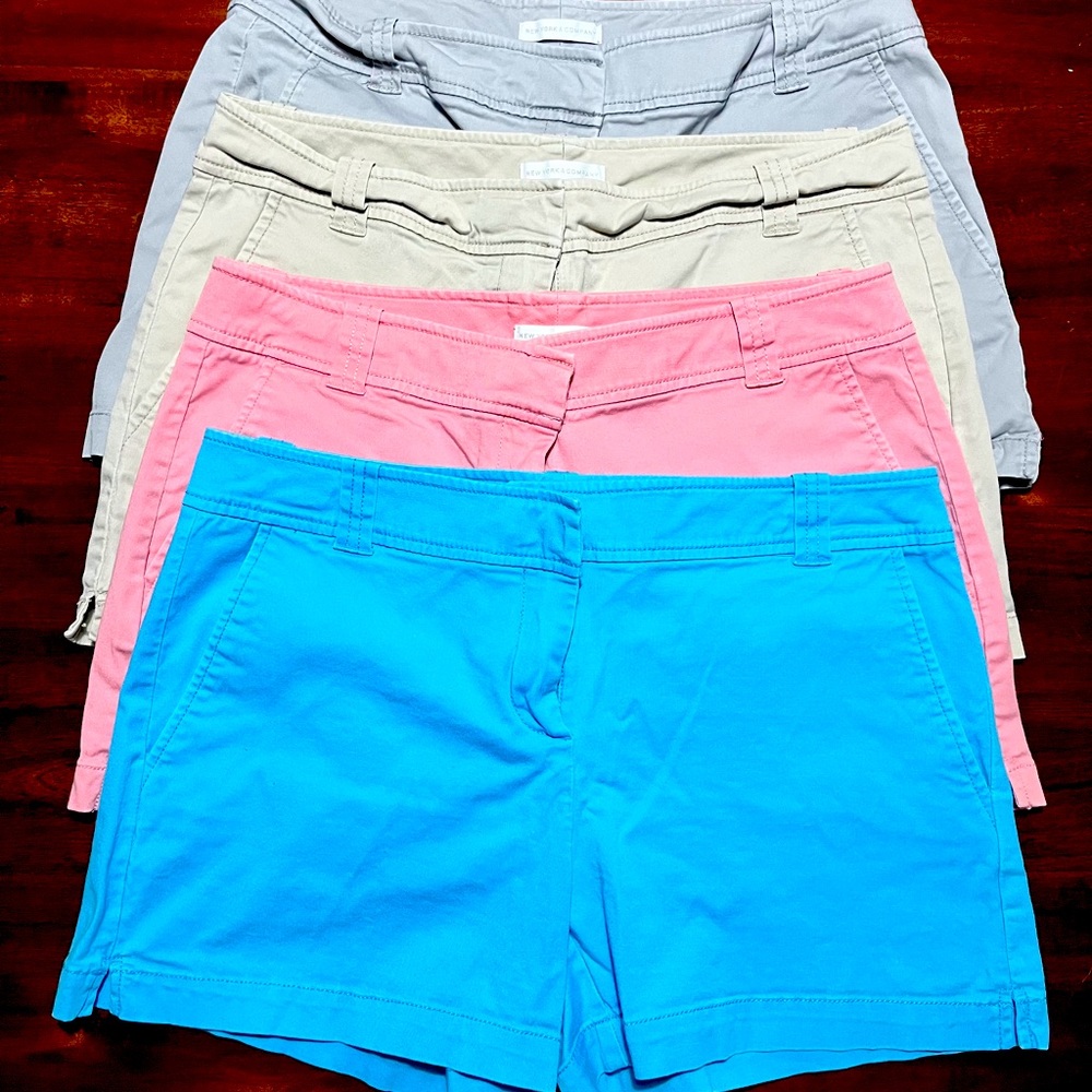 4 Pair of Shorts Sz 6 New York & Company